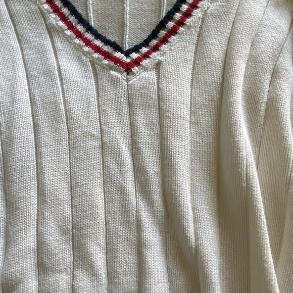 Brandy Melville Nicole Sweater - Picture 7 of 7